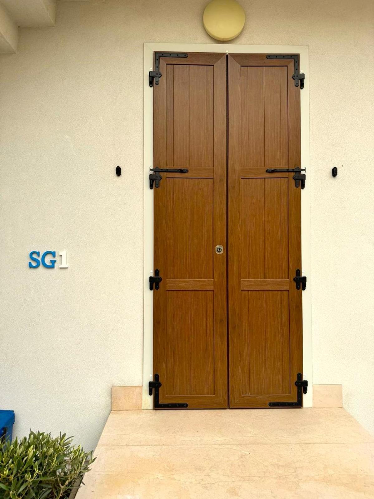 Sg Rooms - Casa Laura 페스키에라델가르다 외부 사진