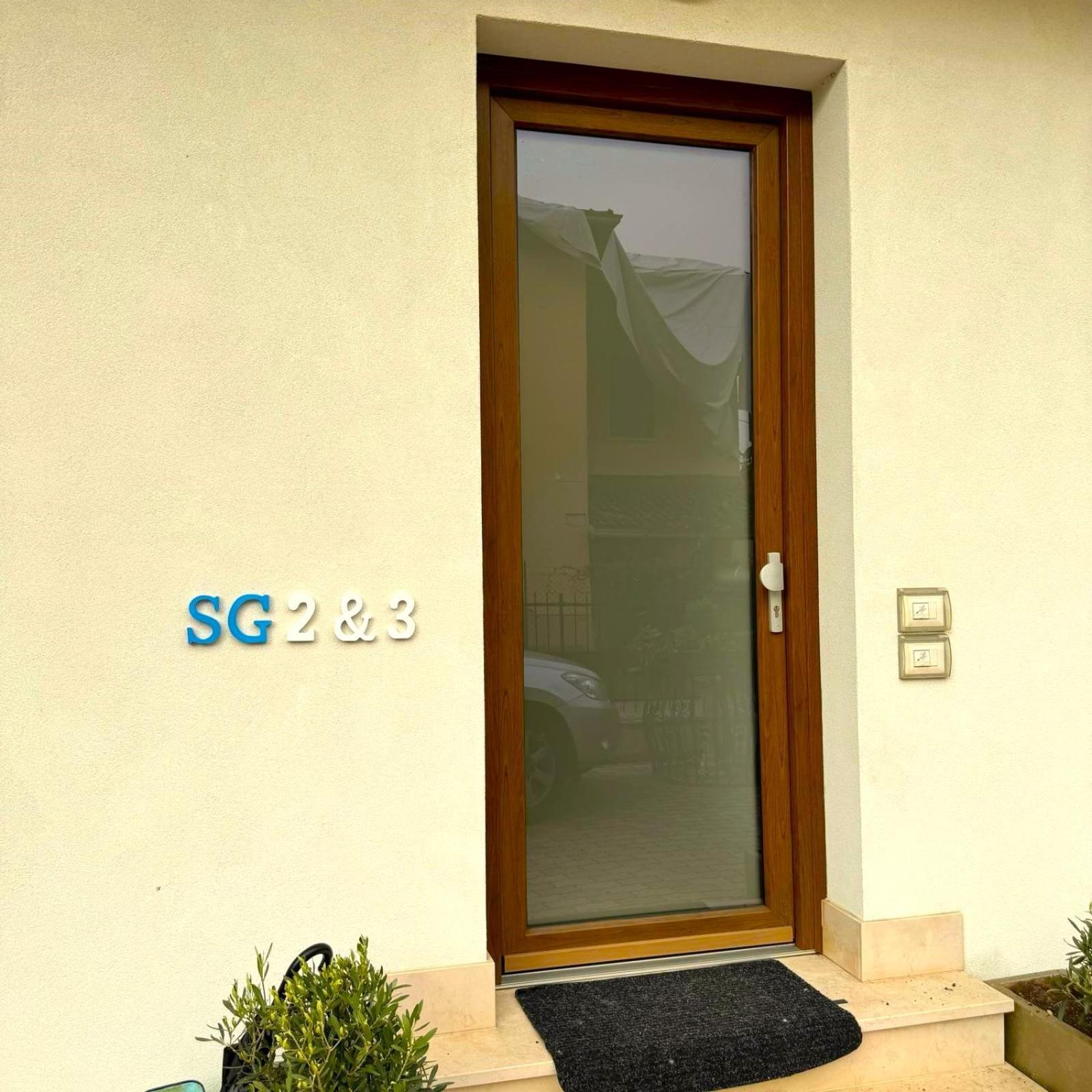 Sg Rooms - Casa Laura 페스키에라델가르다 외부 사진