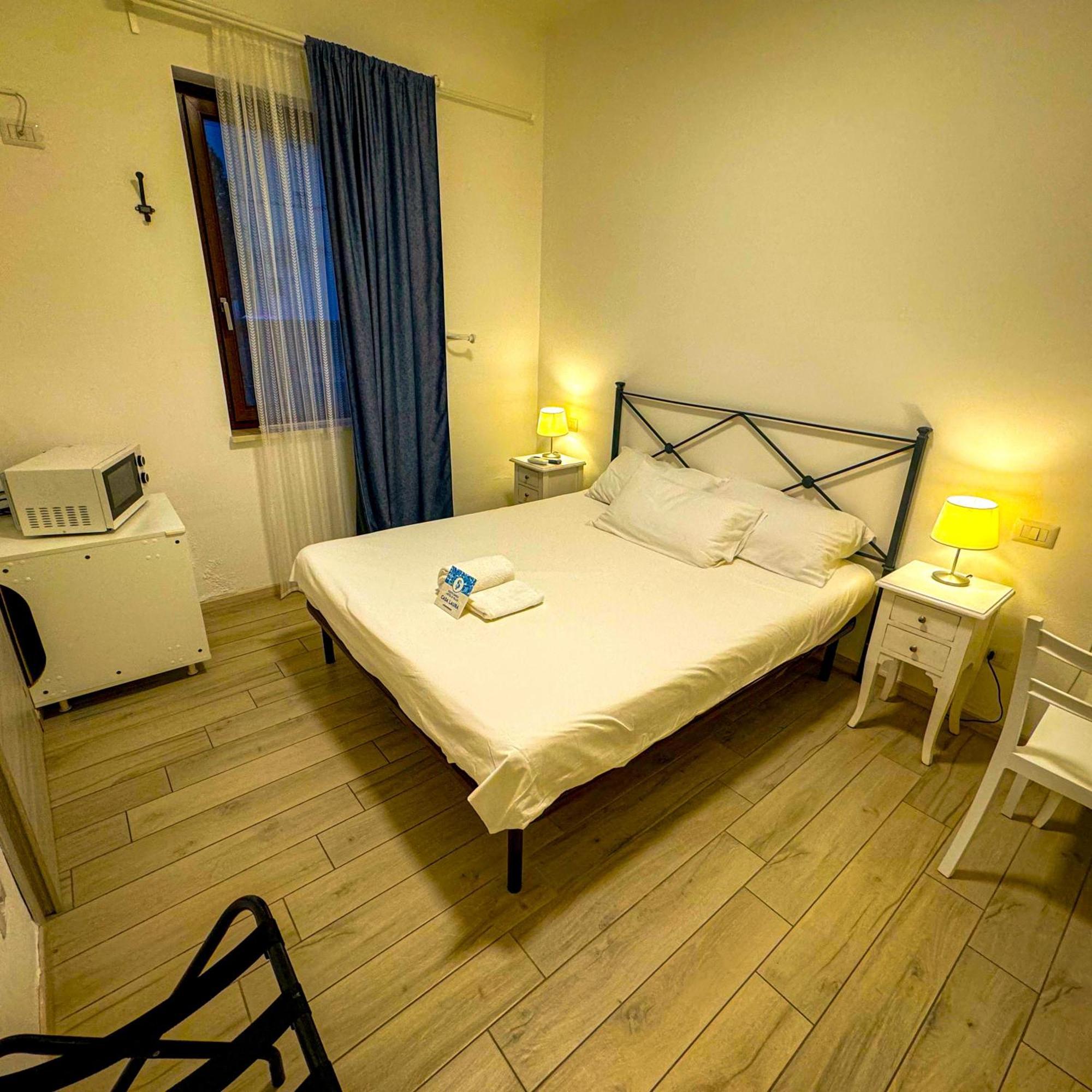 Sg Rooms - Casa Laura 페스키에라델가르다 외부 사진