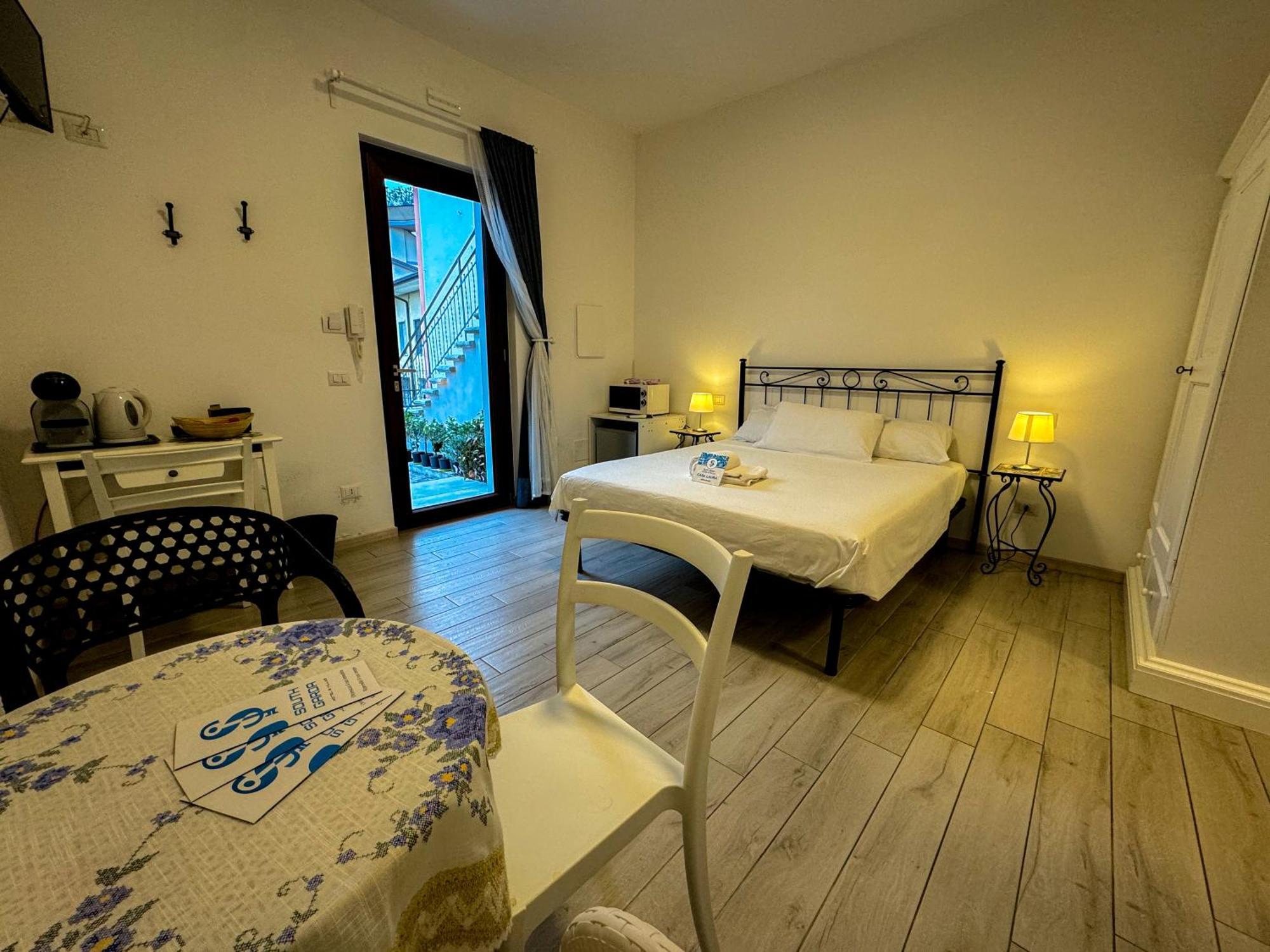 Sg Rooms - Casa Laura 페스키에라델가르다 외부 사진