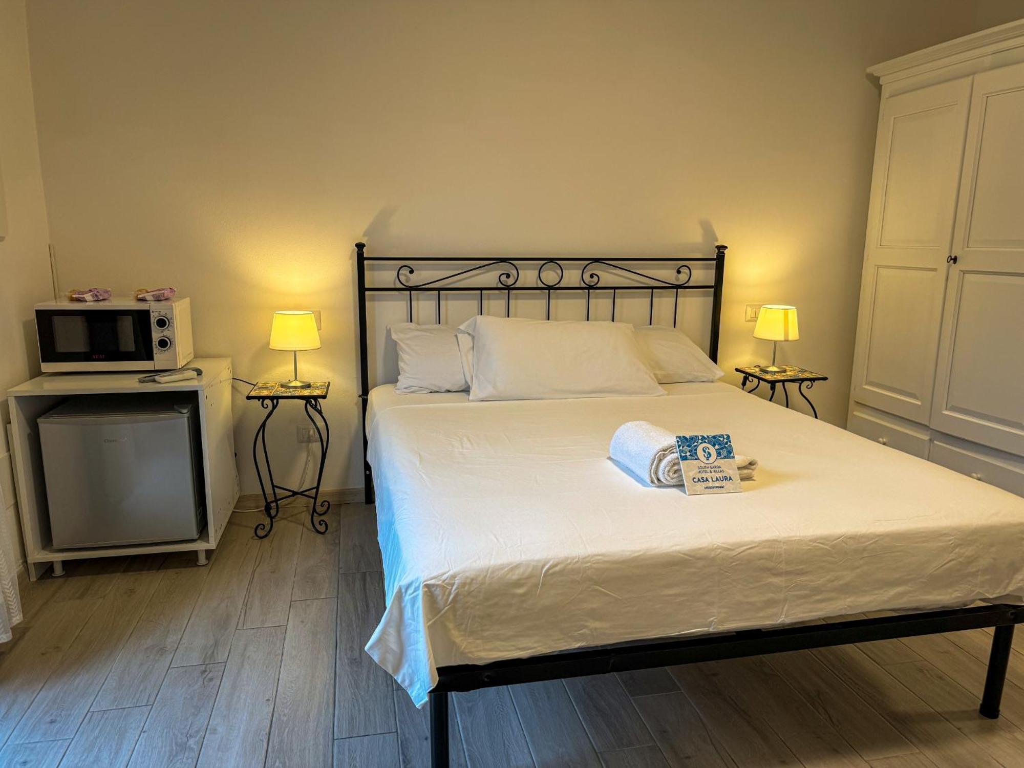 Sg Rooms - Casa Laura 페스키에라델가르다 외부 사진