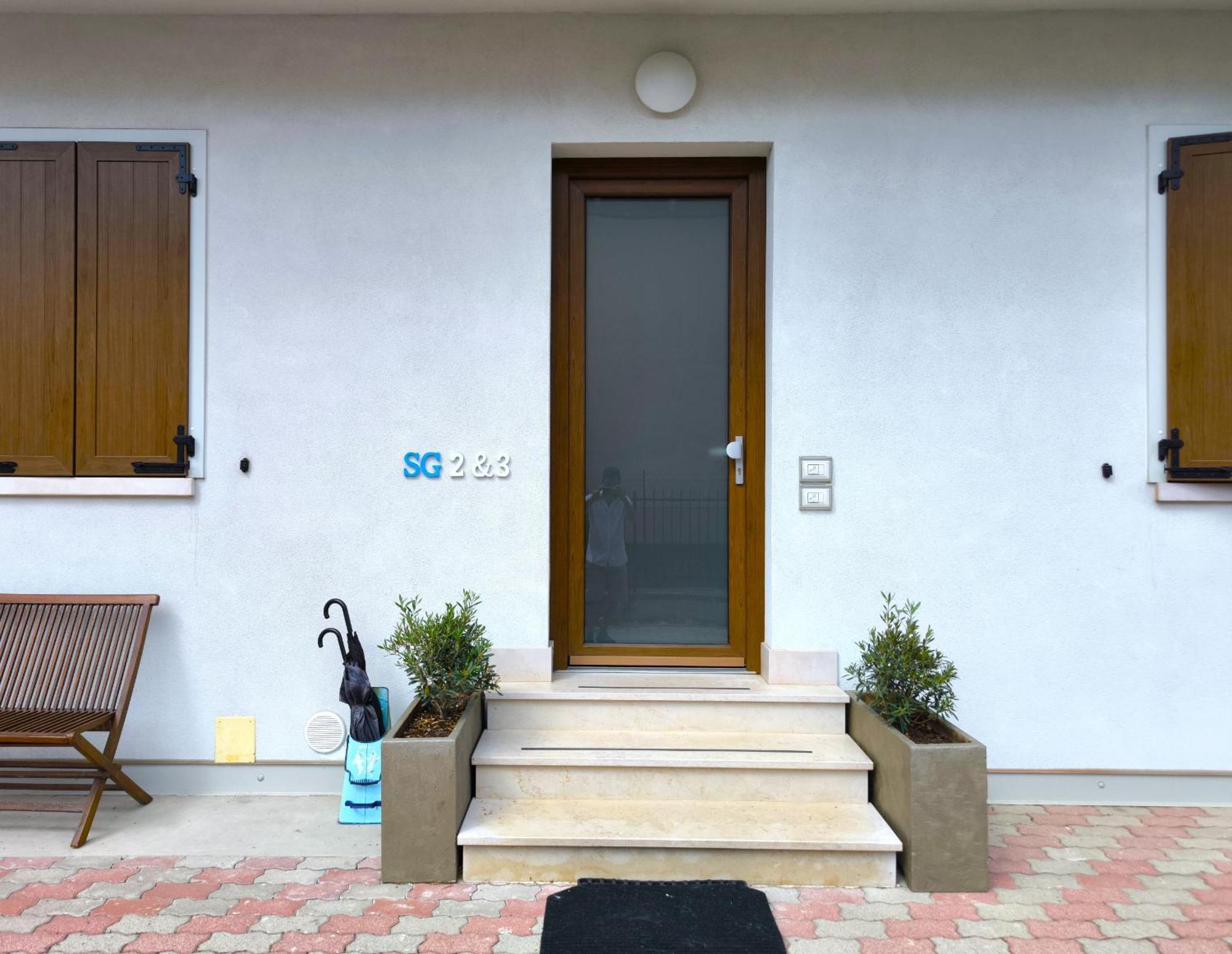 Sg Rooms - Casa Laura 페스키에라델가르다 외부 사진