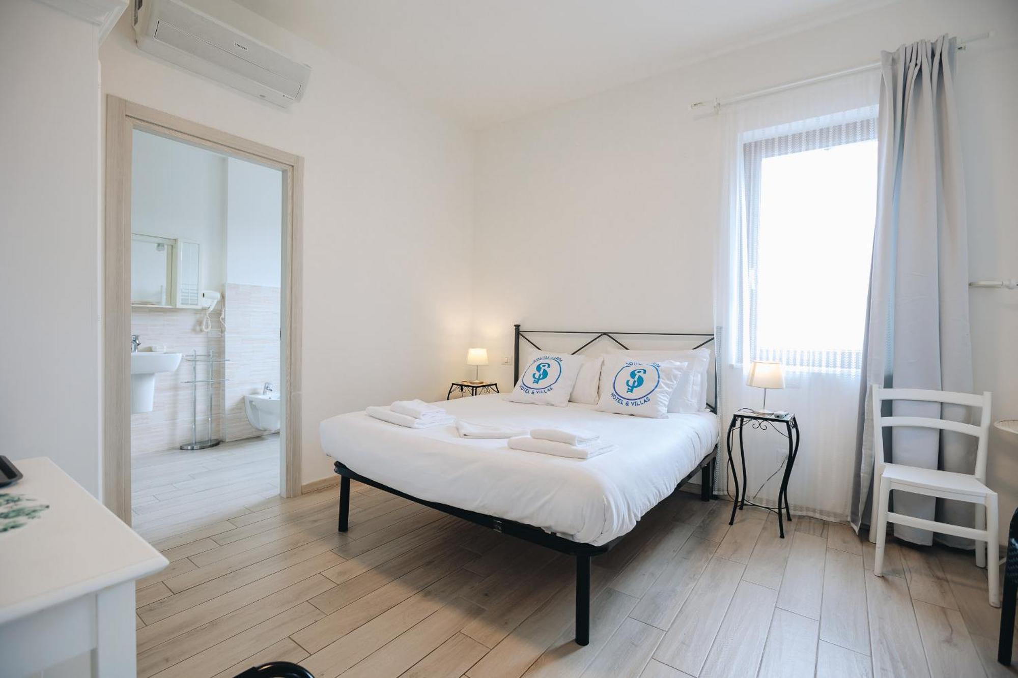 Sg Rooms - Casa Laura 페스키에라델가르다 외부 사진